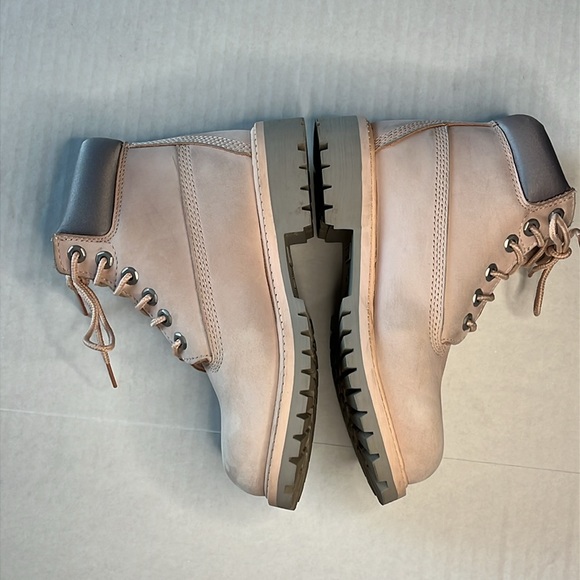 Timberland Boots Girls Size 13 Light Pink Nubuck Waterproof Leather Lace up - Picture 2 of 16